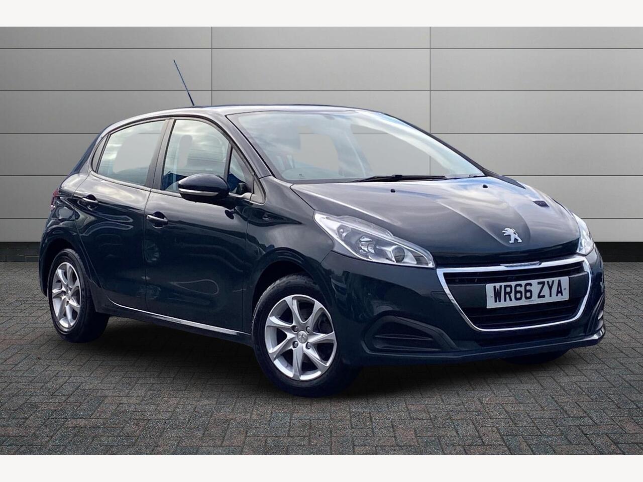 Main listing image - Peugeot 208