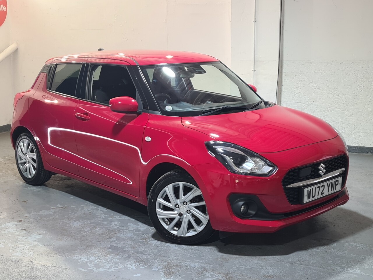 Main listing image - Suzuki Swift
