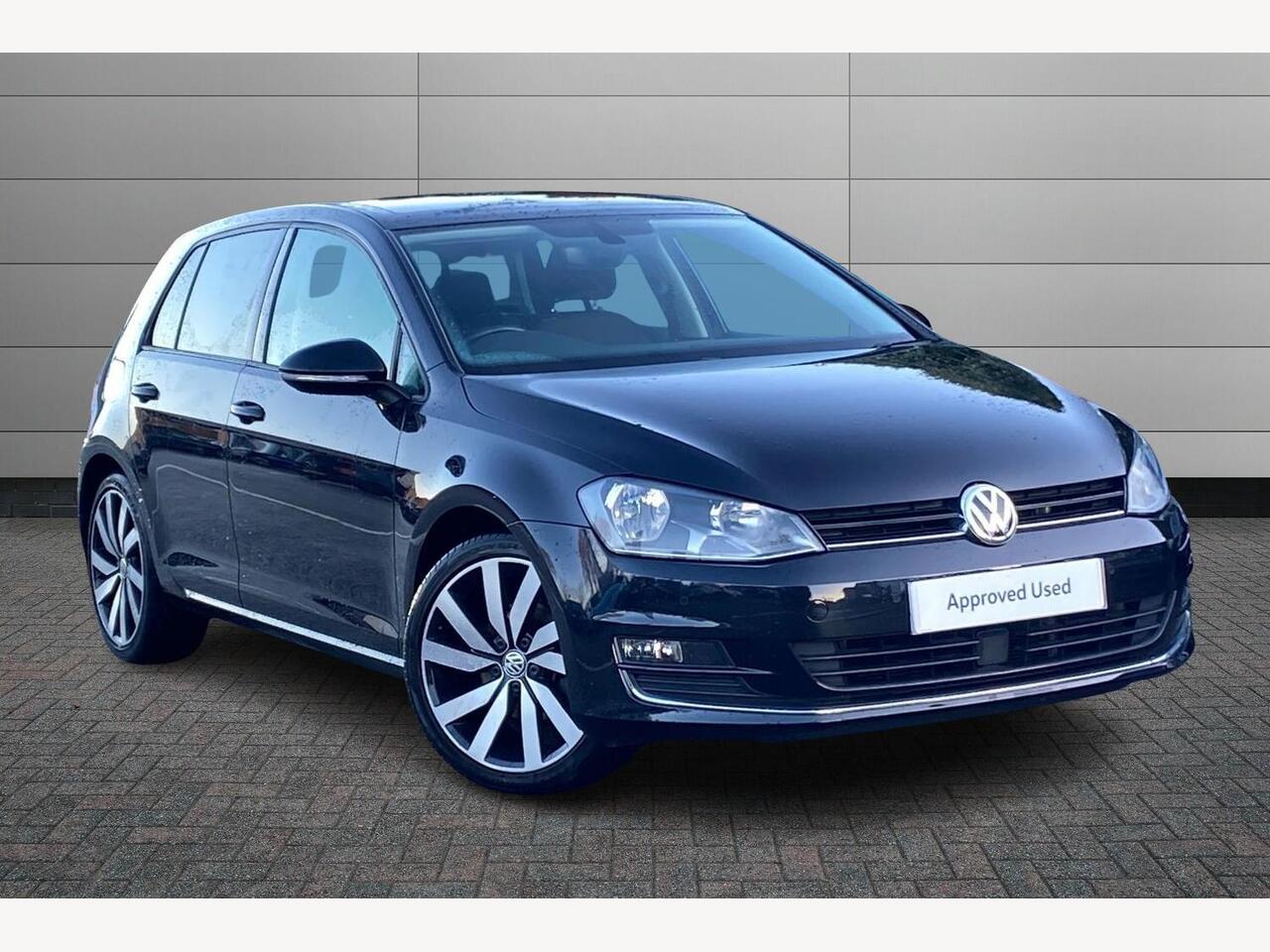 Main listing image - Volkswagen Golf
