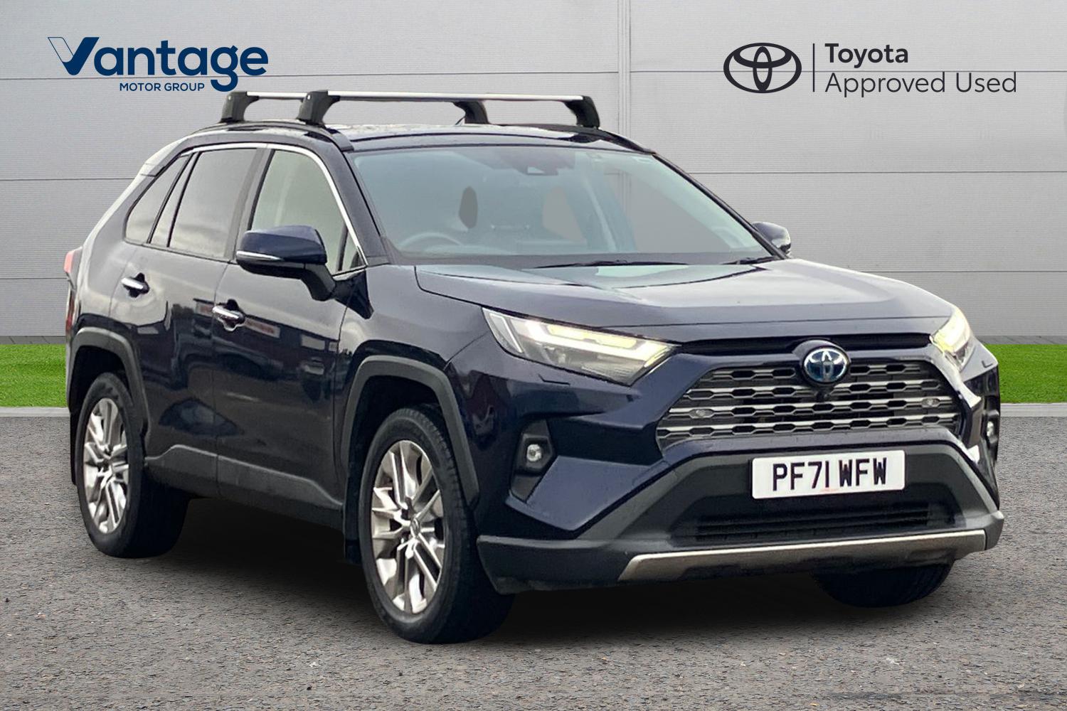 Main listing image - Toyota RAV4