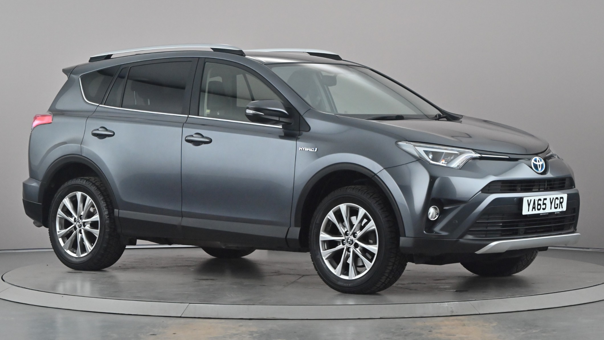 Main listing image - Toyota RAV4