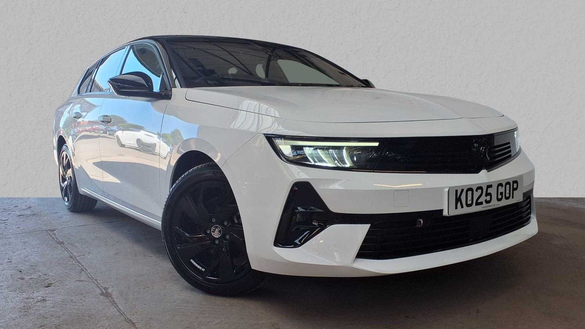 Main listing image - Vauxhall Astra Sports Tourer