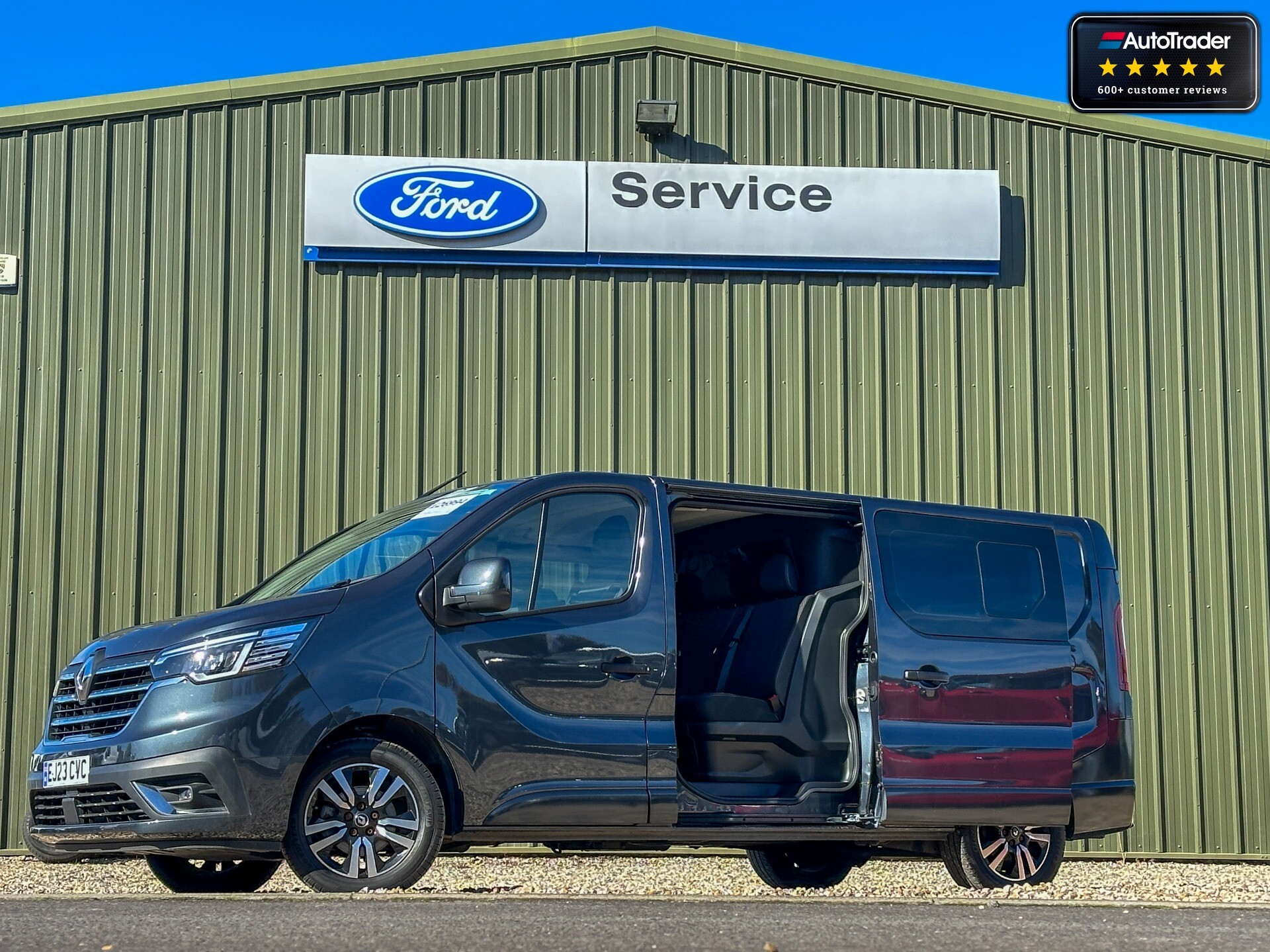 Main listing image - Renault Trafic