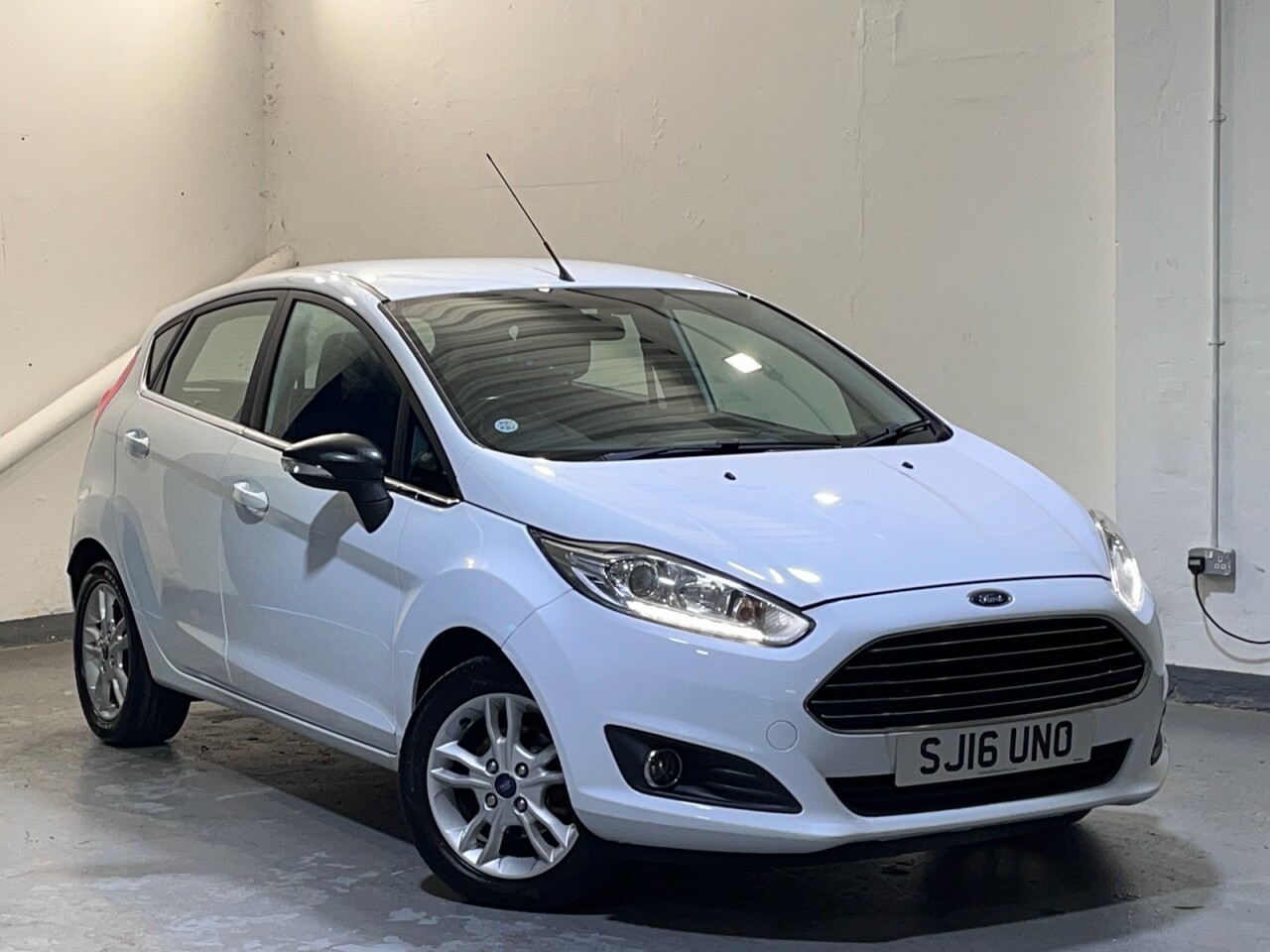 Main listing image - Ford Fiesta