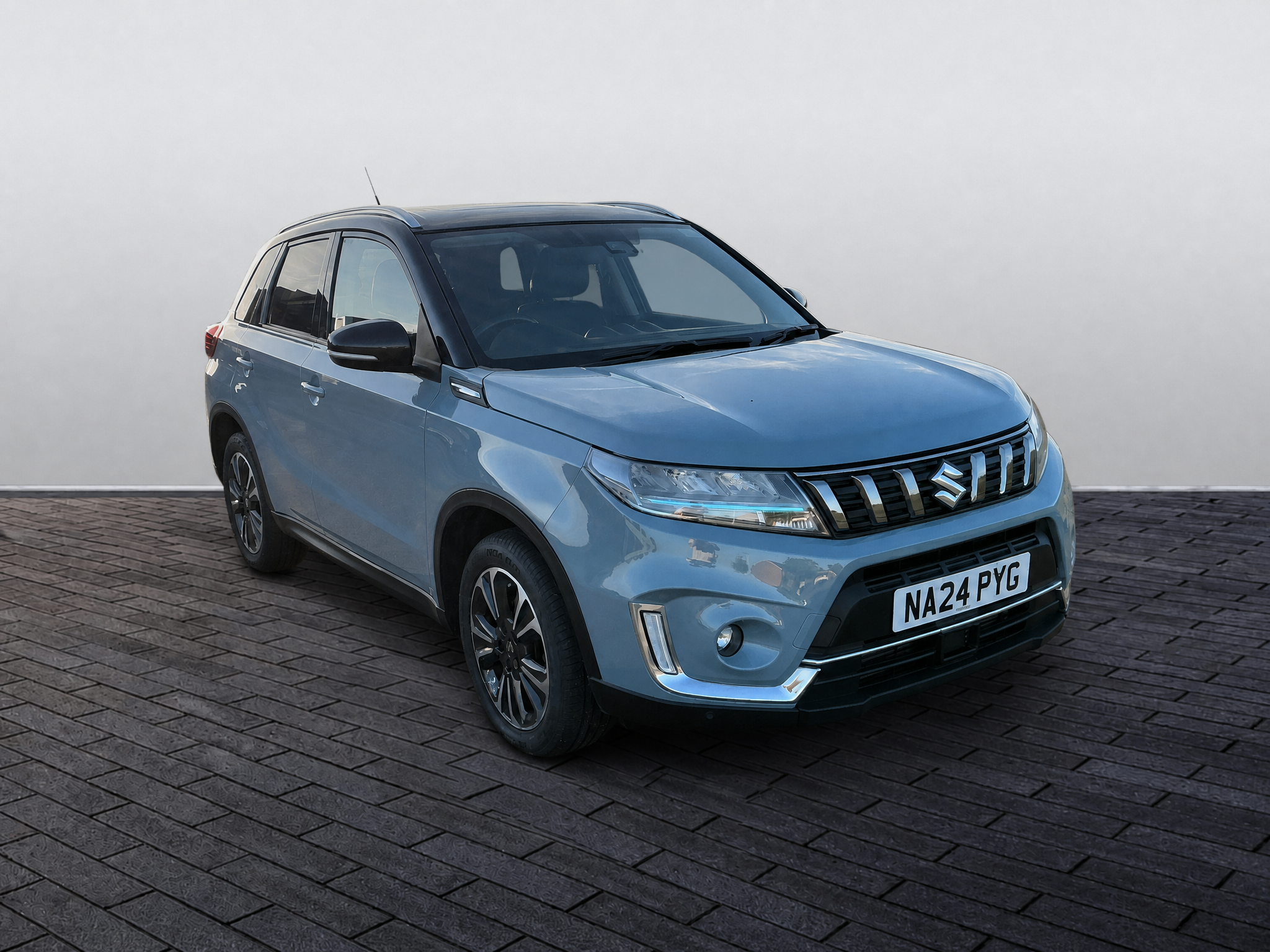 Main listing image - Suzuki Vitara