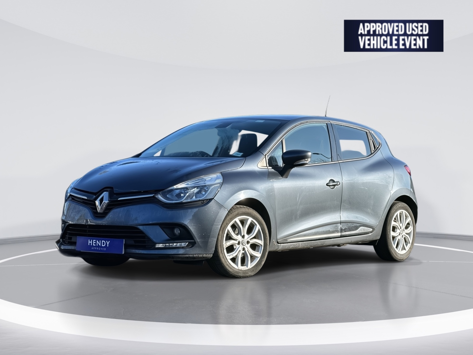 Main listing image - Renault Clio