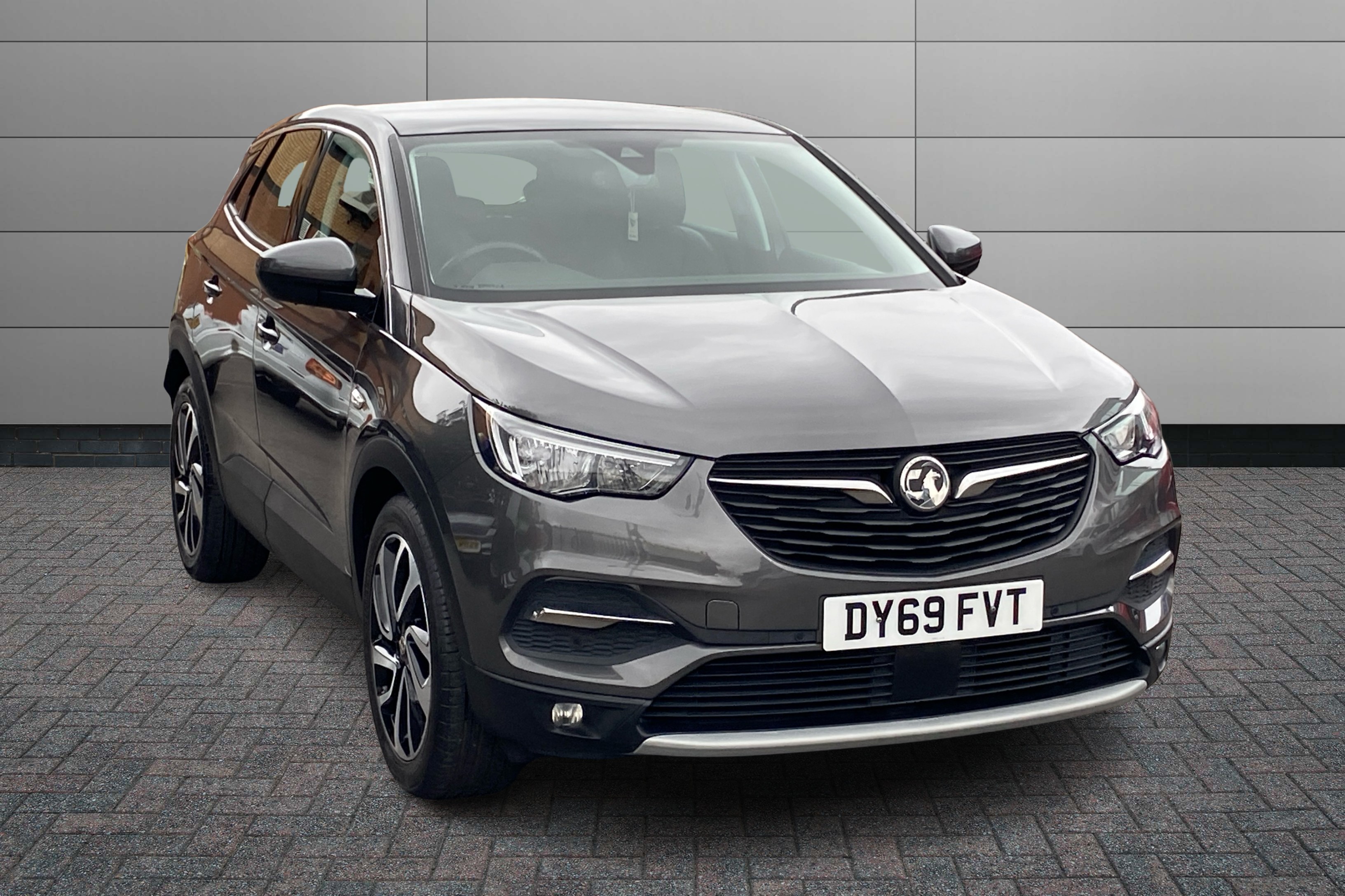Main listing image - Vauxhall Grandland X
