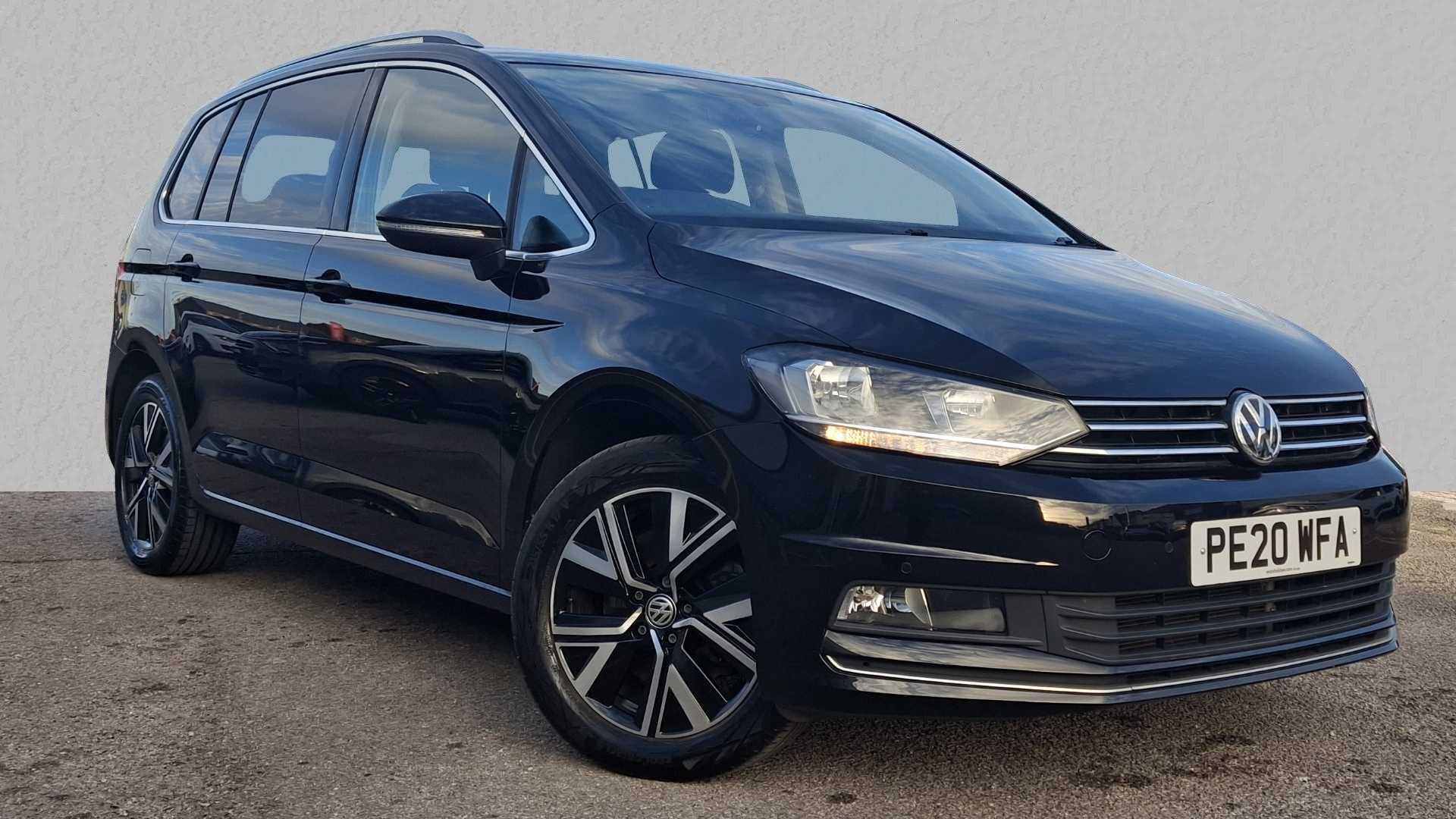 Main listing image - Volkswagen Touran