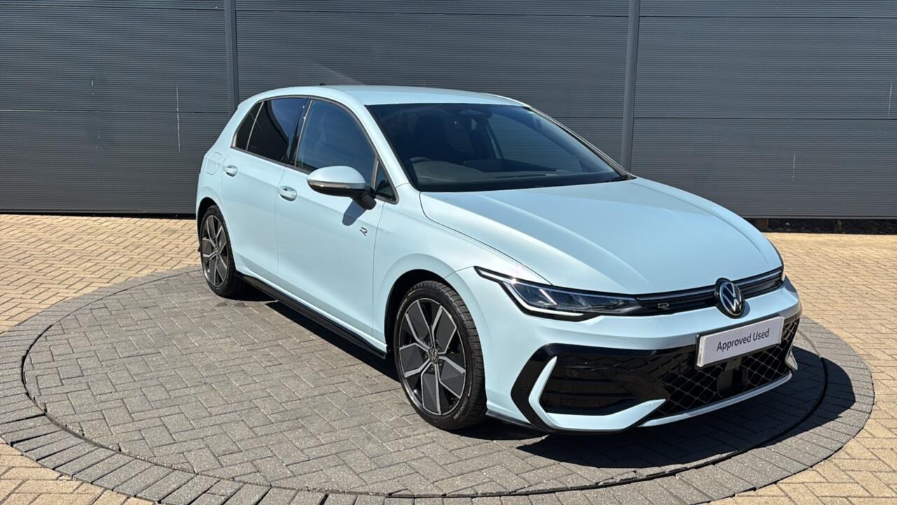 Main listing image - Volkswagen Golf