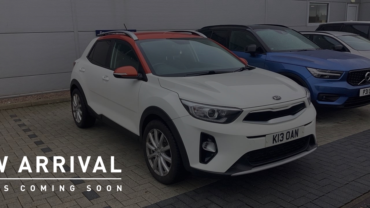 Main listing image - Kia Stonic