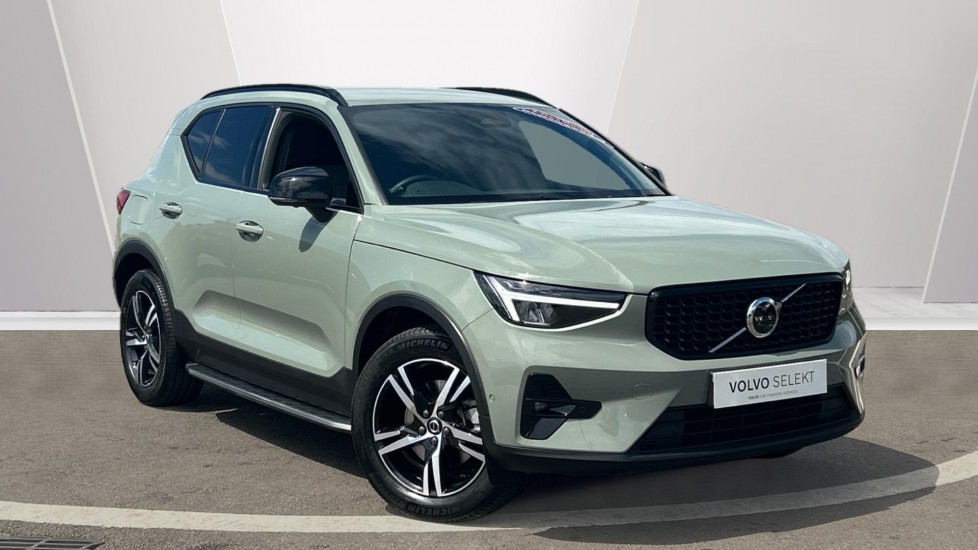 Main listing image - Volvo XC40