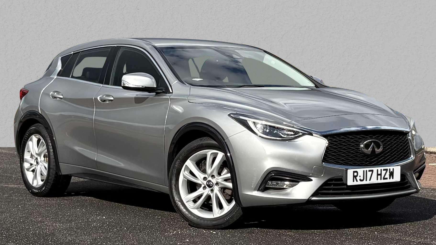 Main listing image - Infiniti Q30