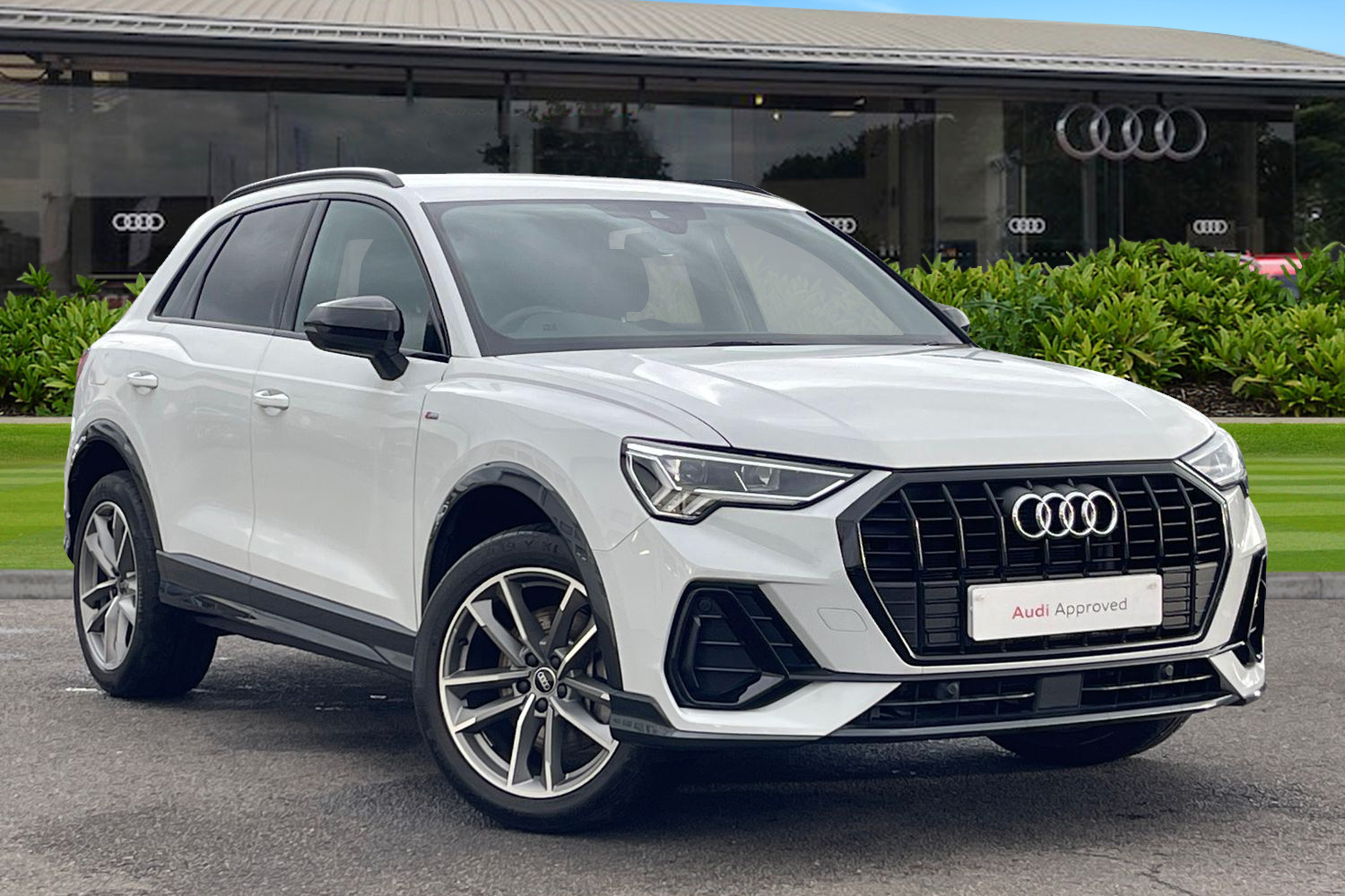 Main listing image - Audi Q3