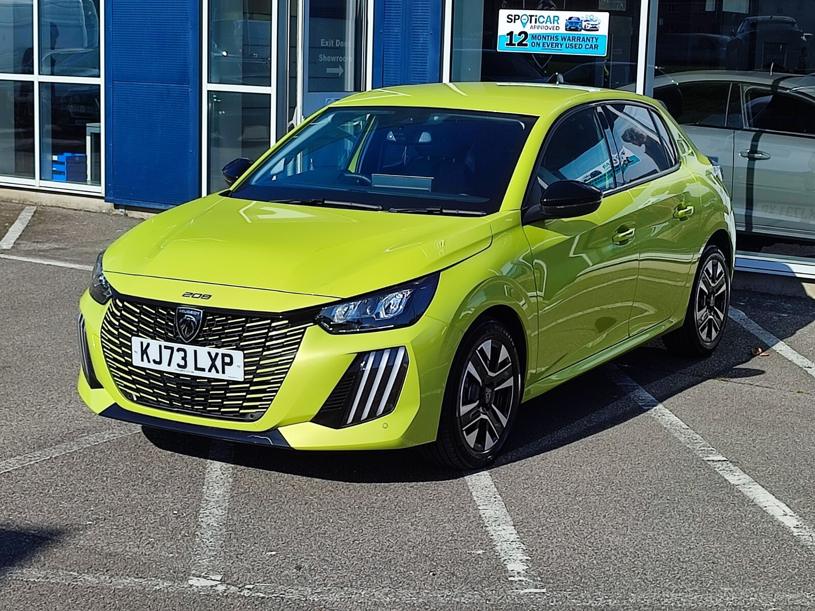 Main listing image - Peugeot 208