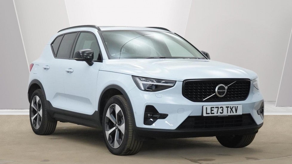 Main listing image - Volvo XC40