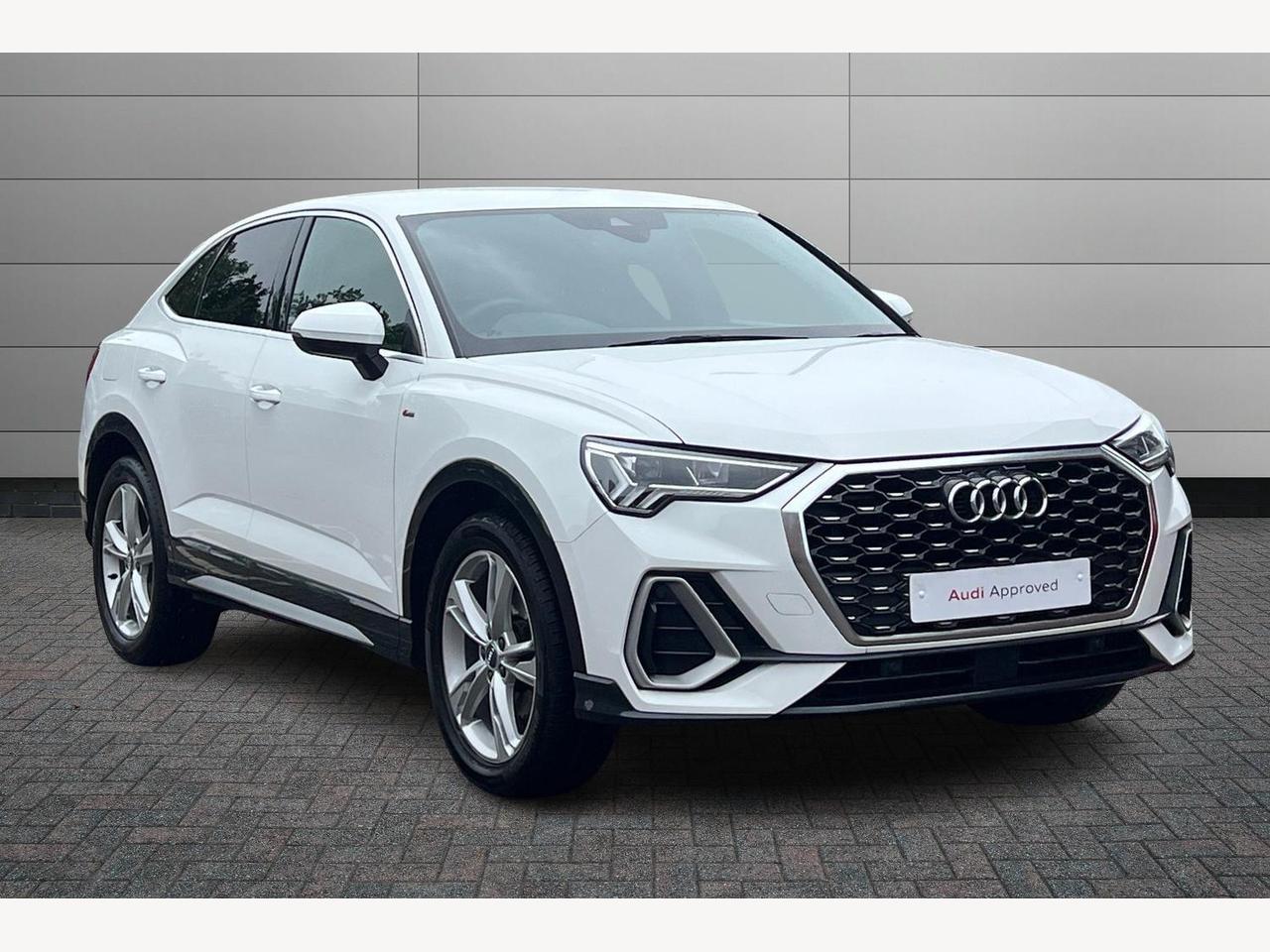 Main listing image - Audi Q3