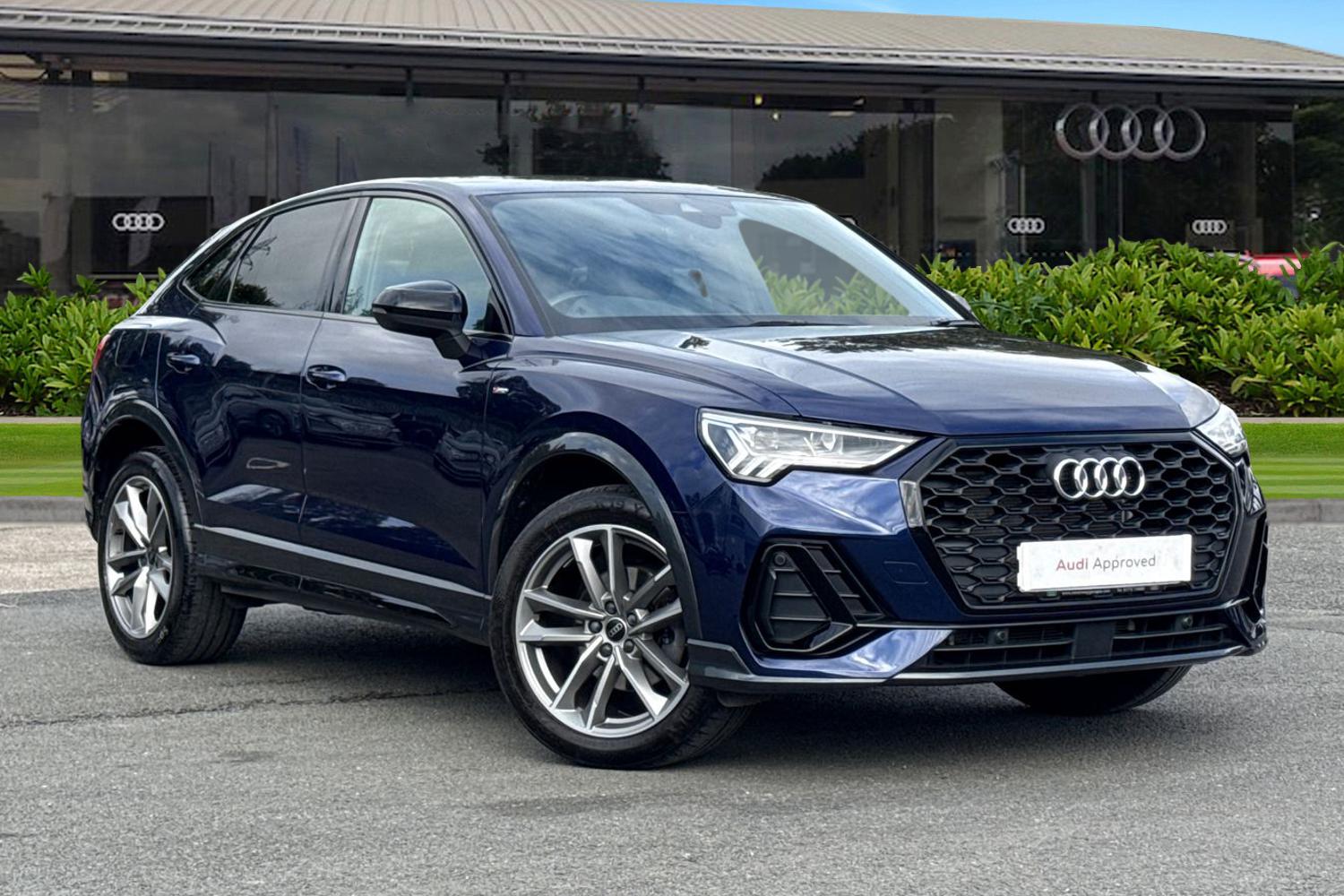 Main listing image - Audi Q3
