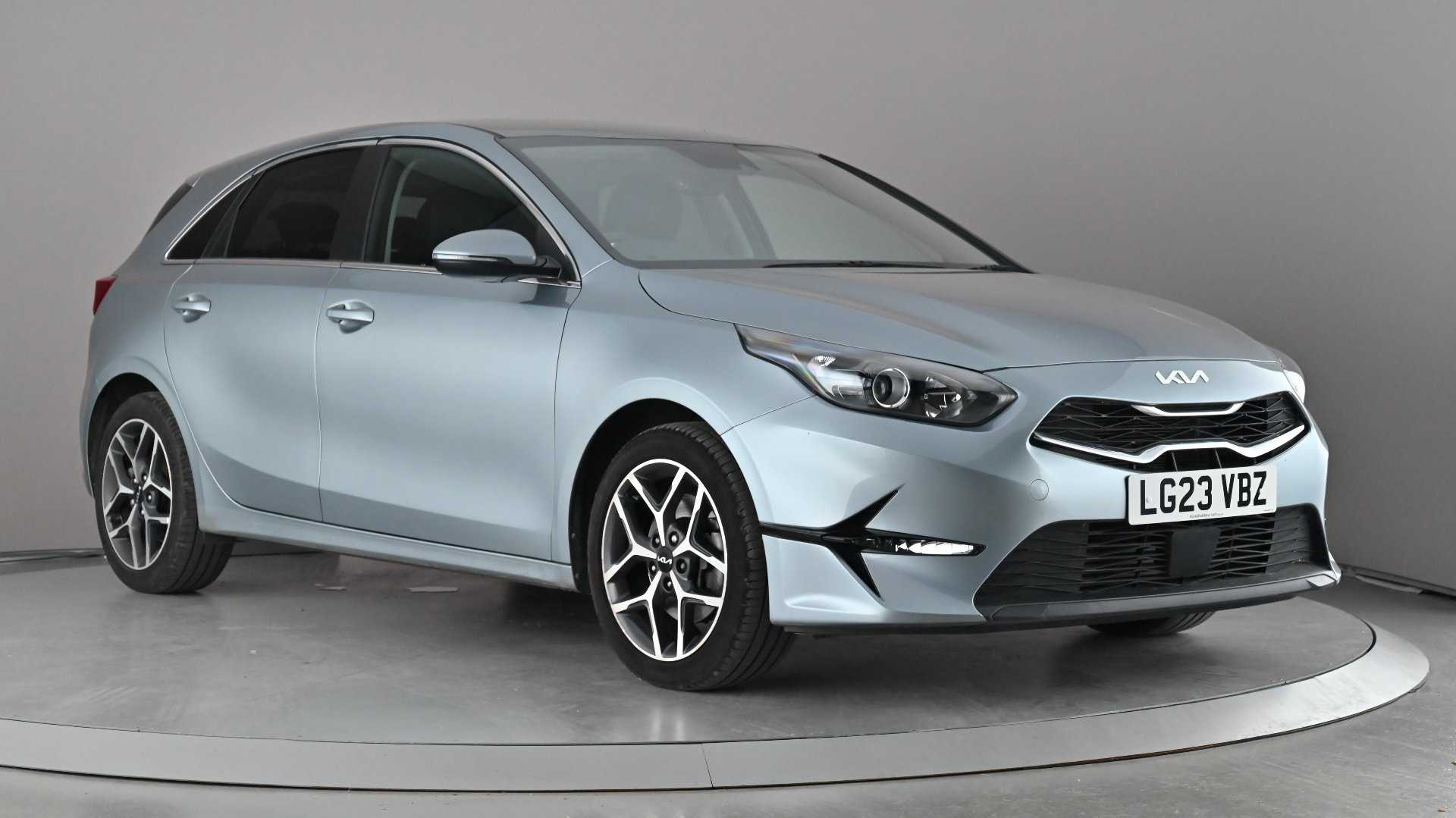 Main listing image - Kia Ceed