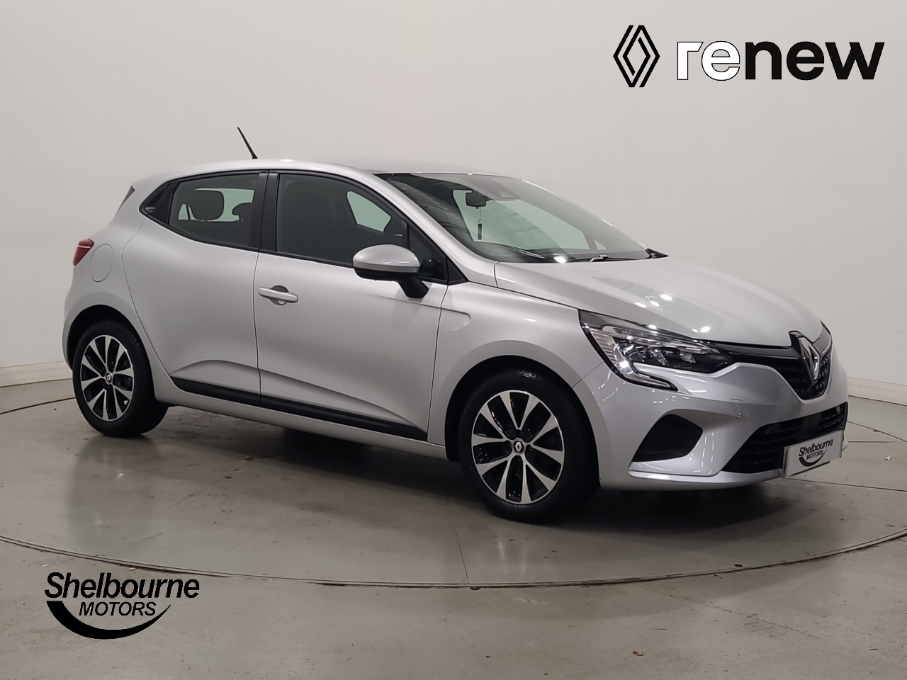 Main listing image - Renault Clio