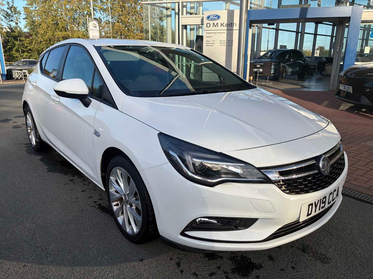 Main listing image - Vauxhall Astra