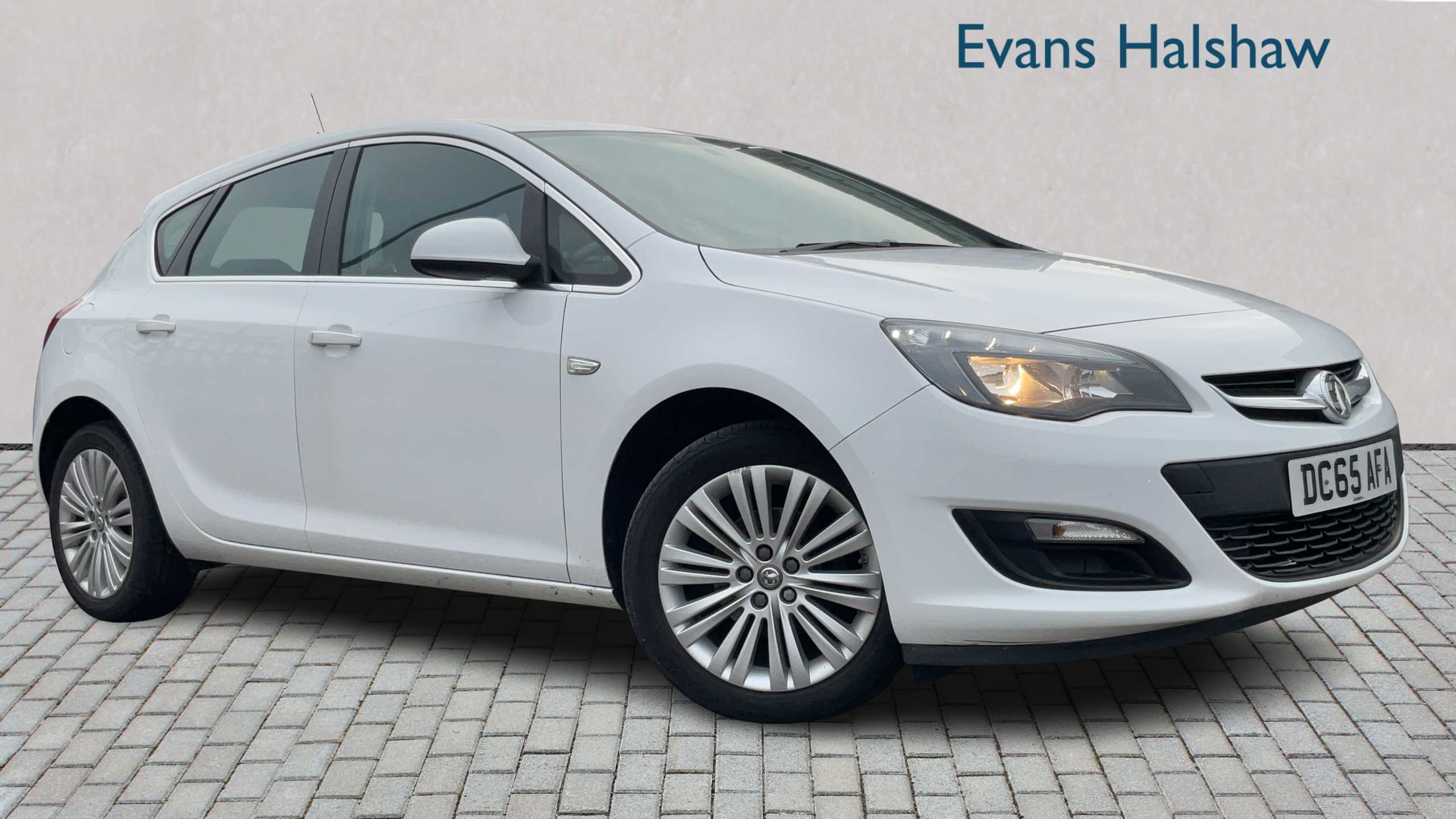 Main listing image - Vauxhall Astra