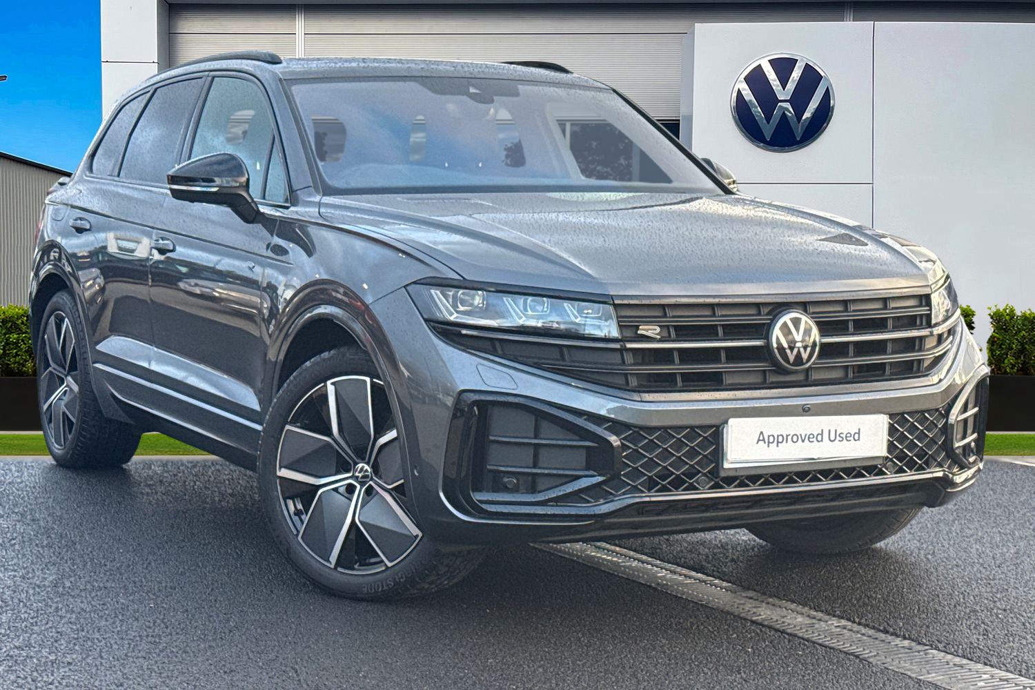 Main listing image - Volkswagen Touareg