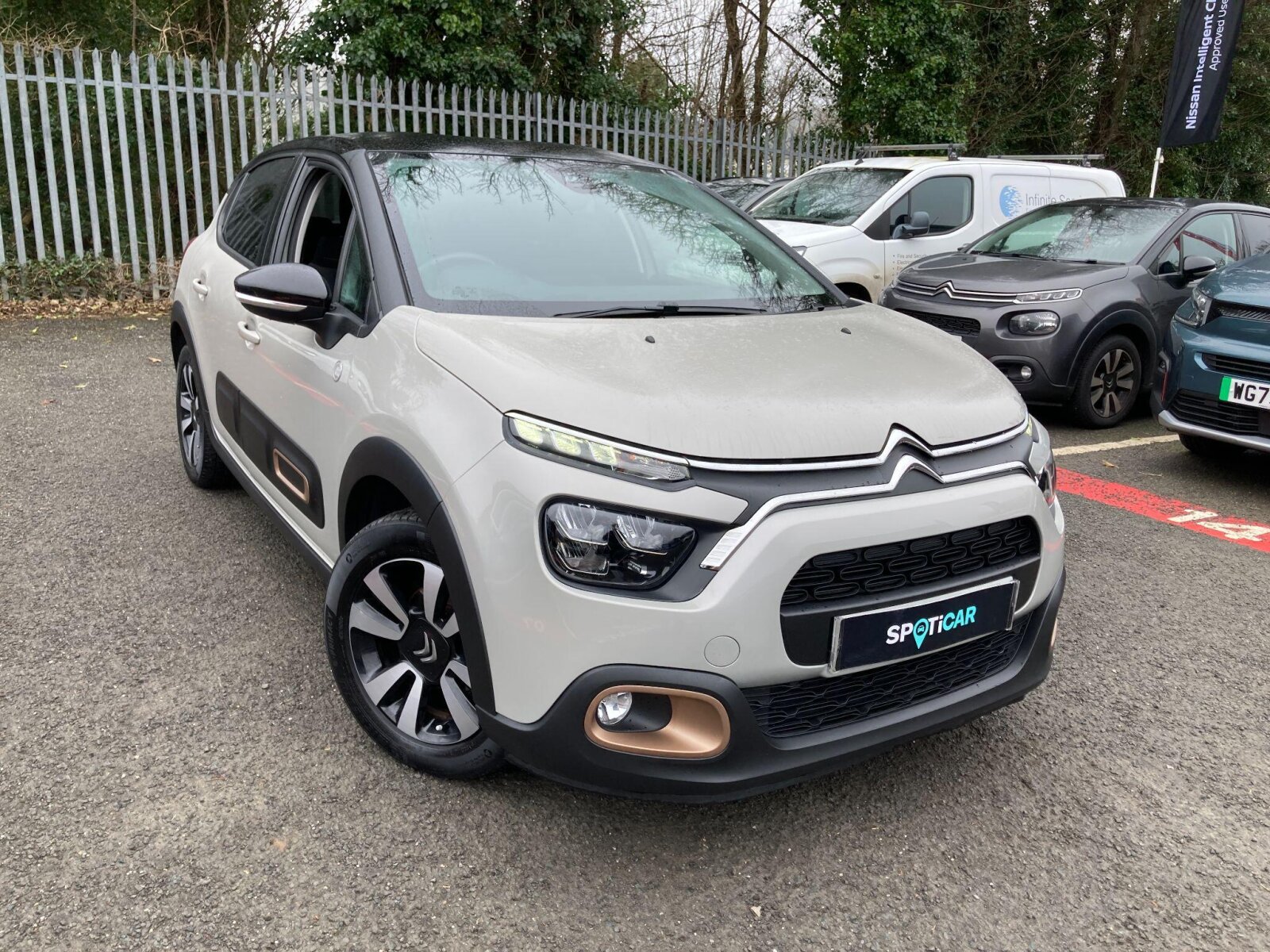 Main listing image - Citroen C3