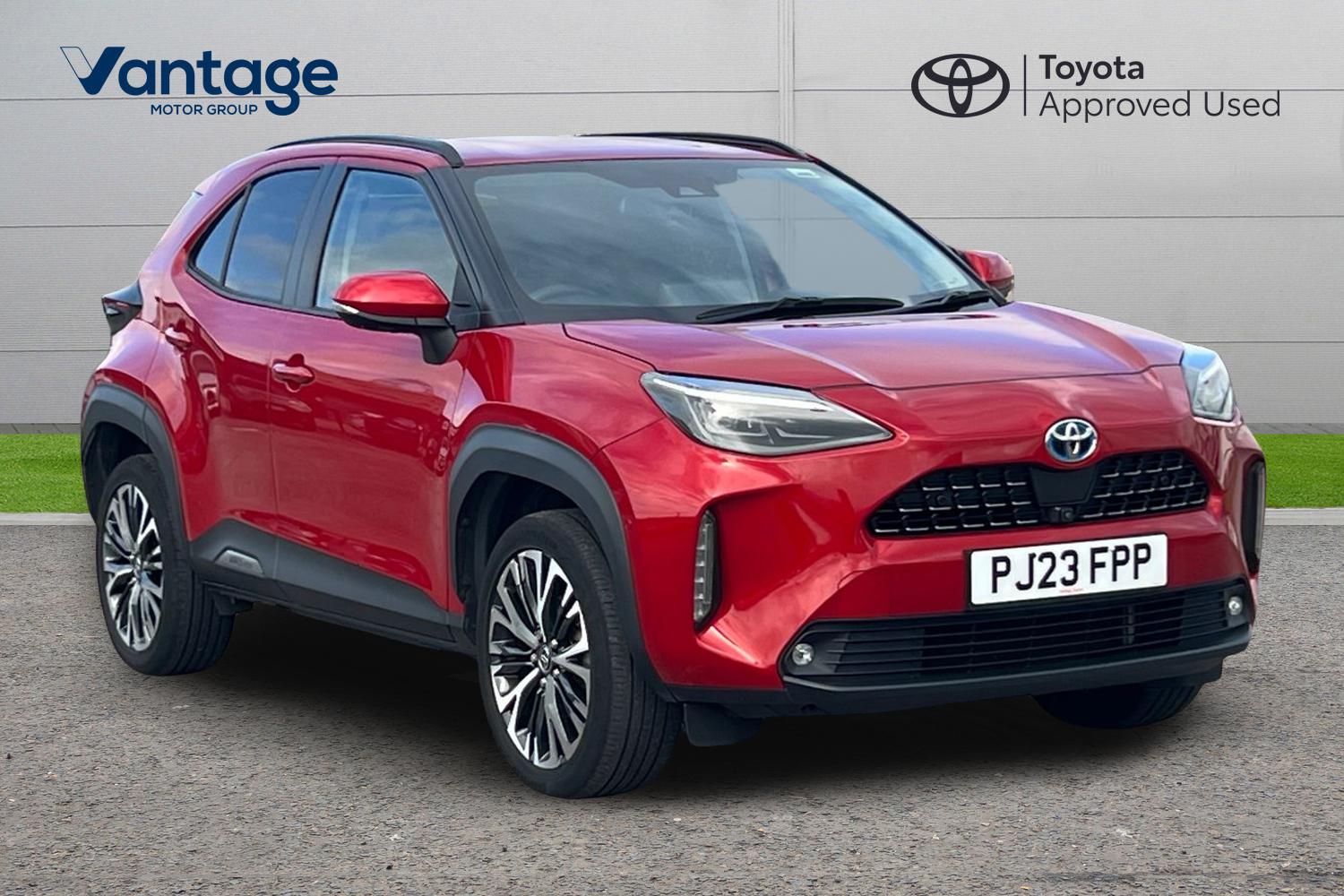Main listing image - Toyota Yaris Cross
