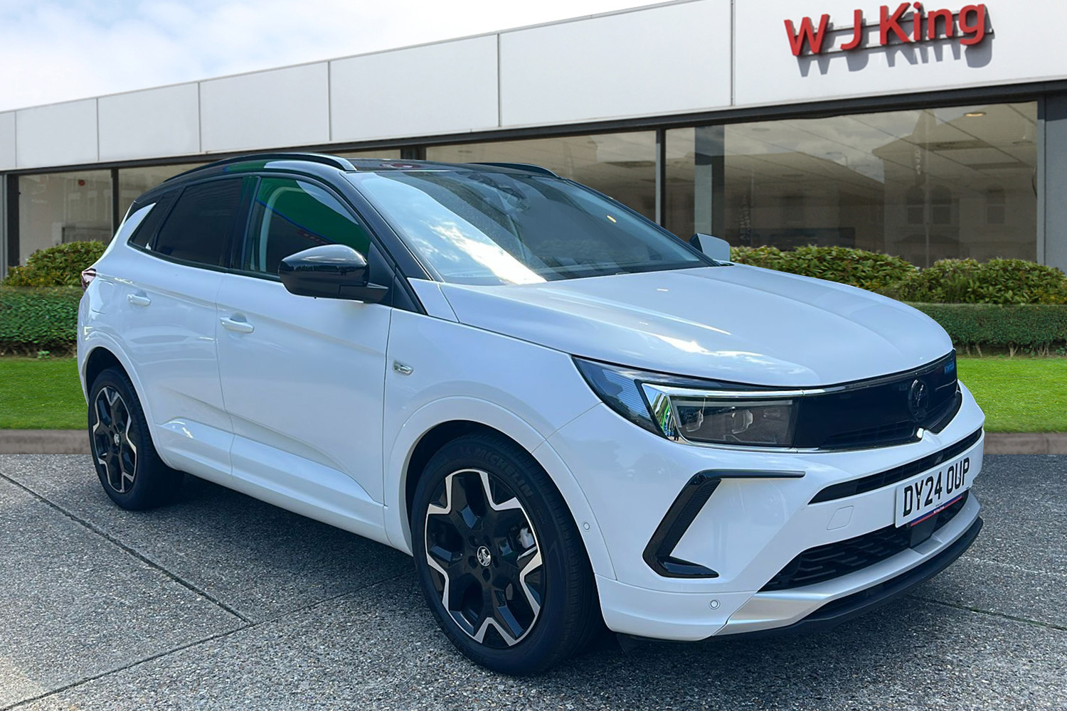 Main listing image - Vauxhall Grandland