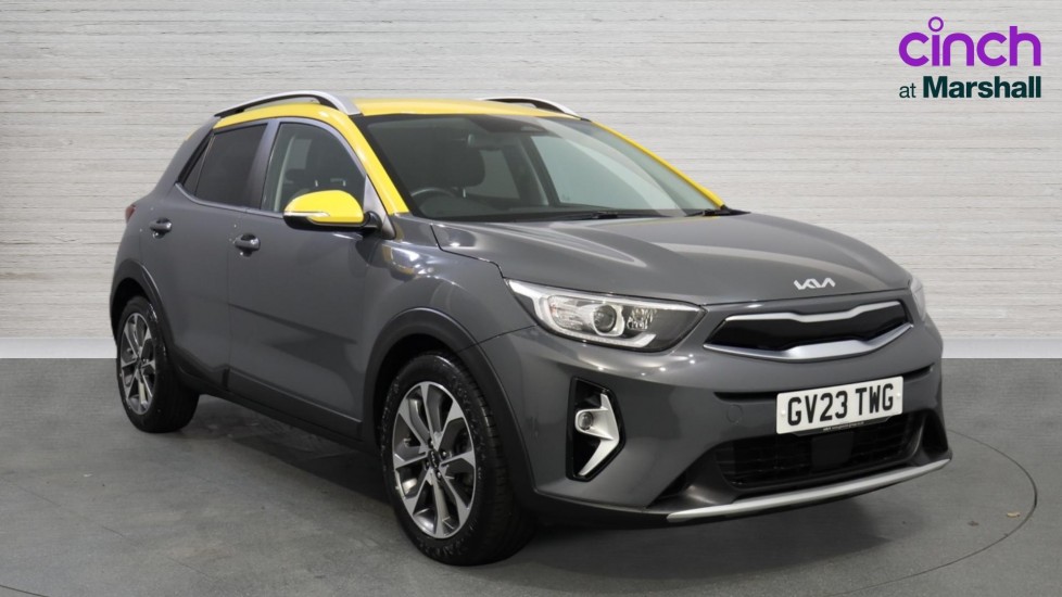 Main listing image - Kia Stonic