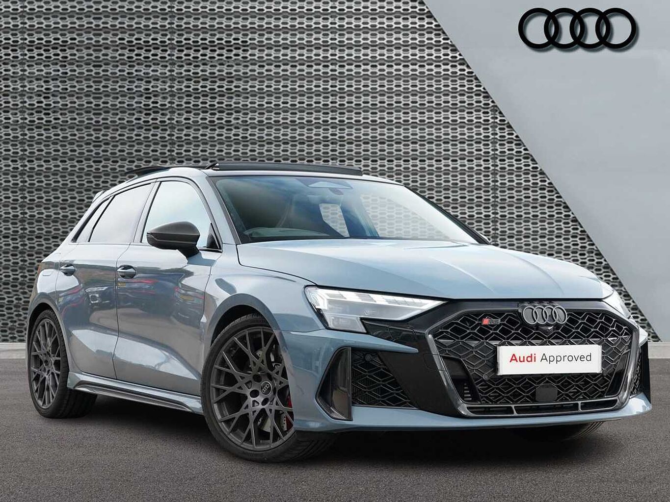 Main listing image - Audi RS3