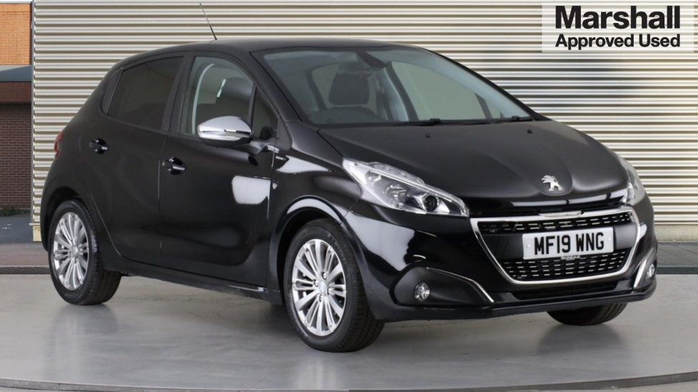 Main listing image - Peugeot 208