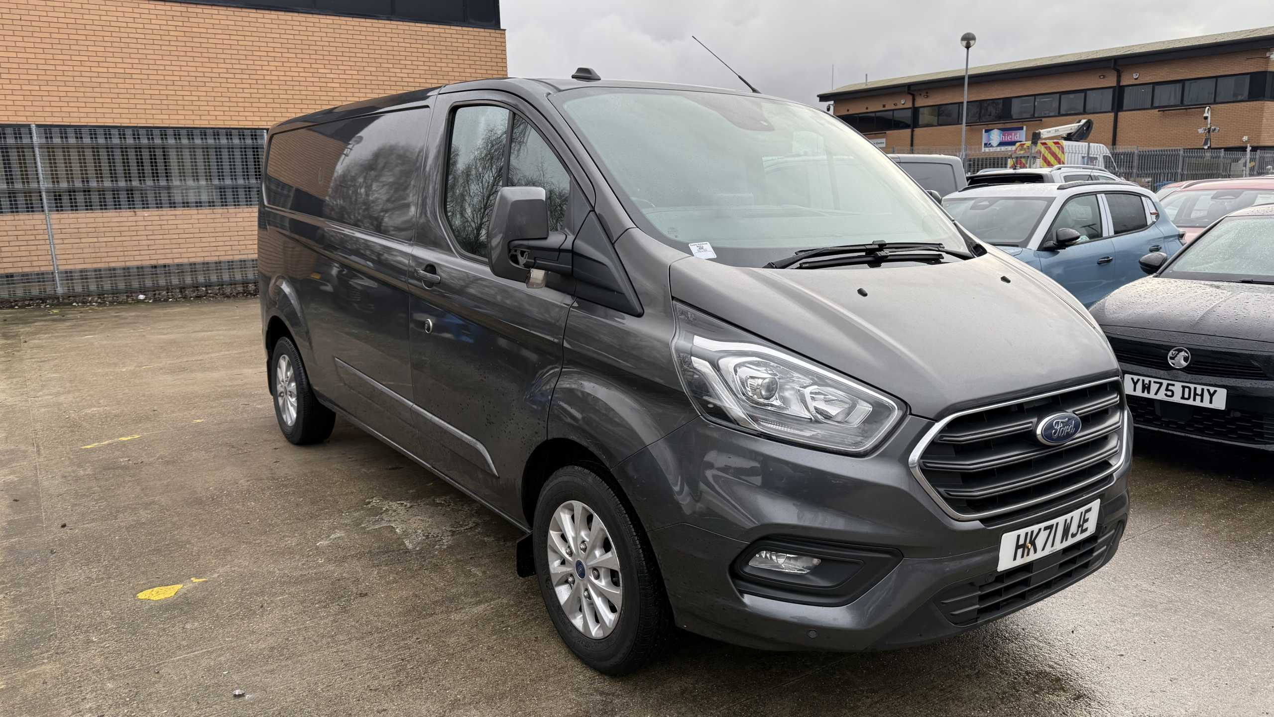 Main listing image - Ford Transit Custom