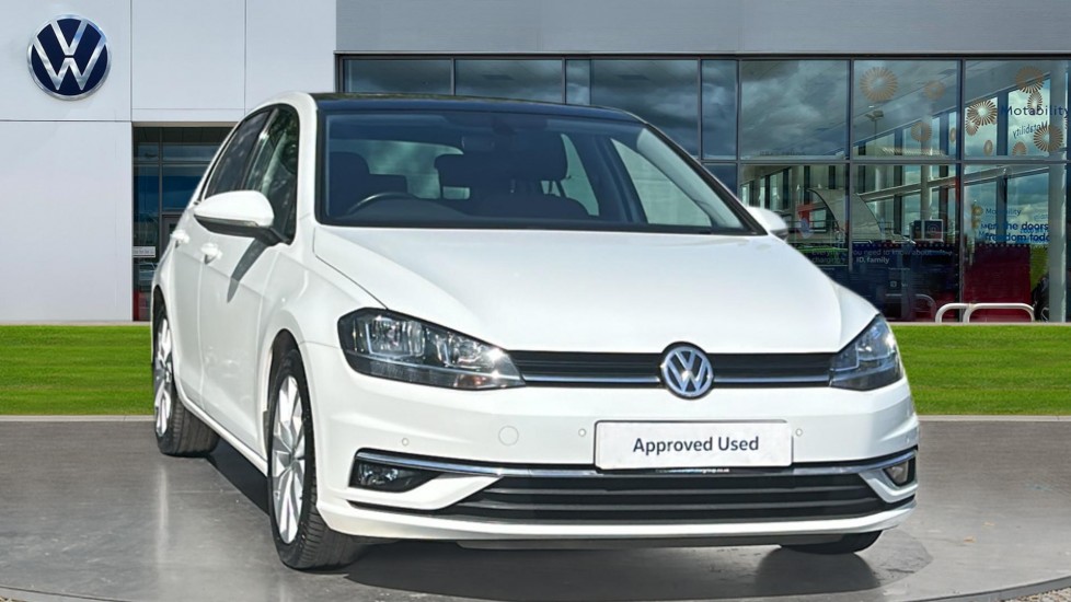 Main listing image - Volkswagen Golf