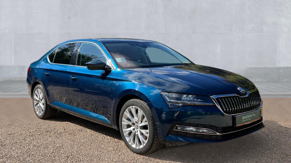 Main listing image - Skoda Superb