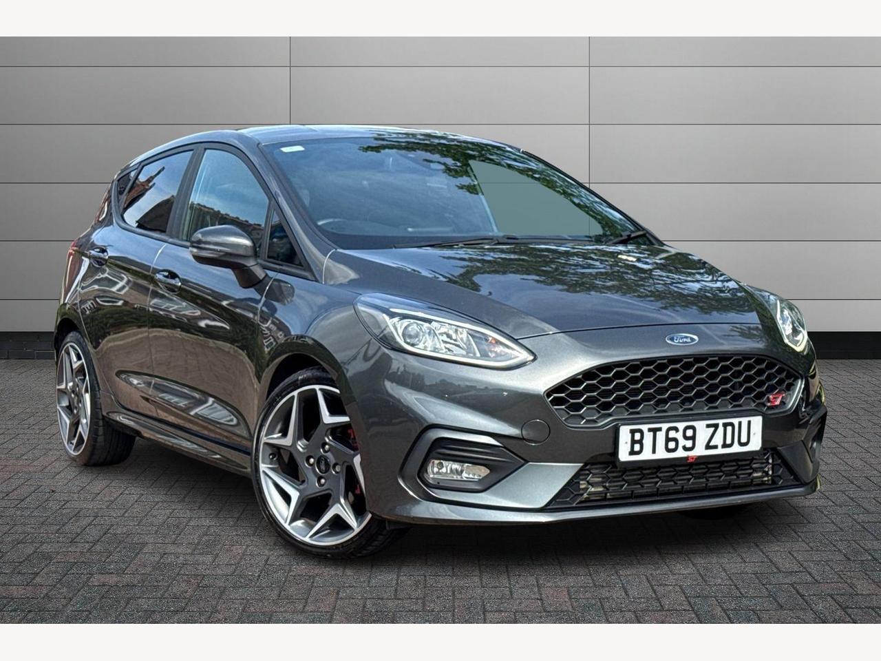 Main listing image - Ford Fiesta ST