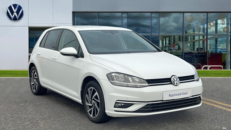 Main listing image - Volkswagen Golf