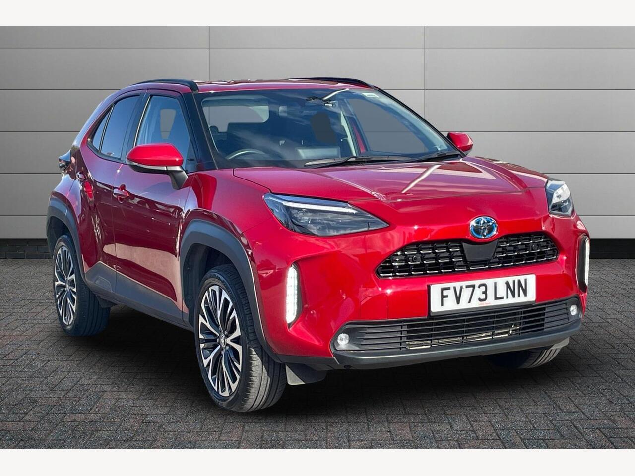 Main listing image - Toyota Yaris Cross