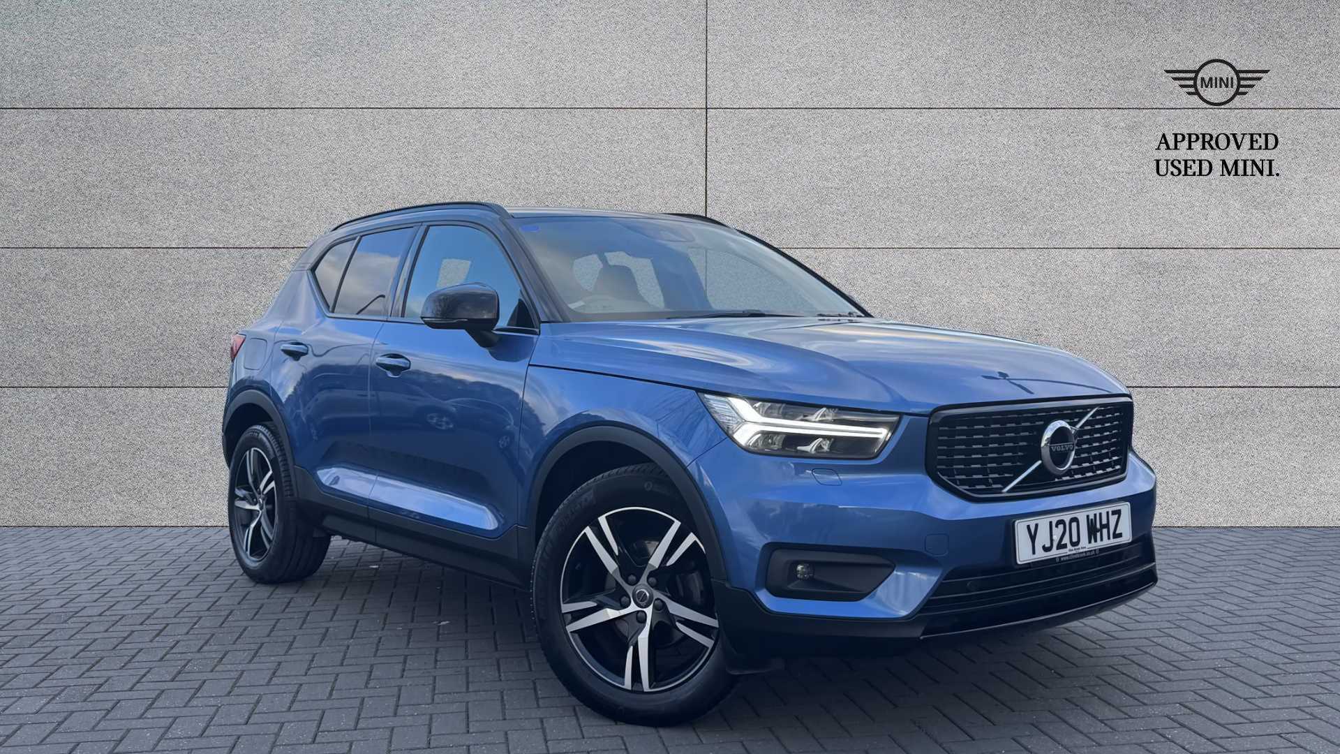 Main listing image - Volvo XC40