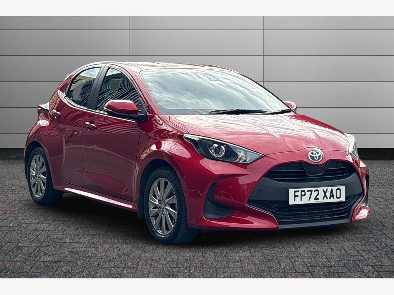 Main listing image - Toyota Yaris