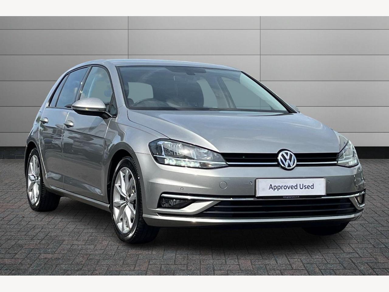 Main listing image - Volkswagen Golf