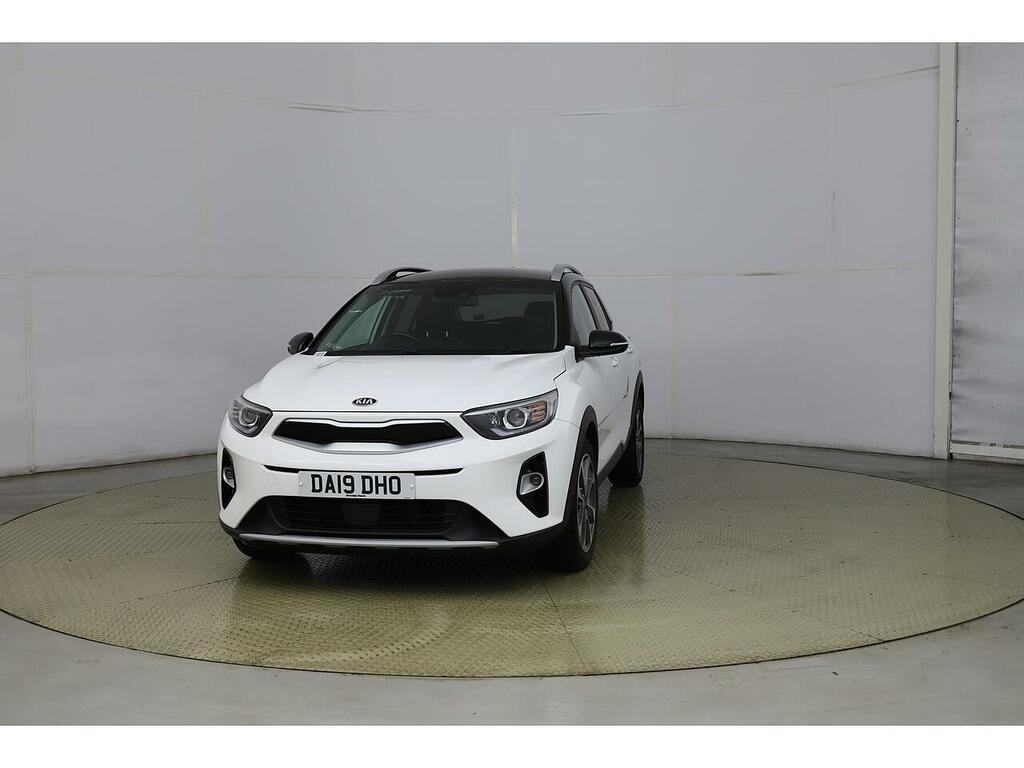 Main listing image - Kia Stonic