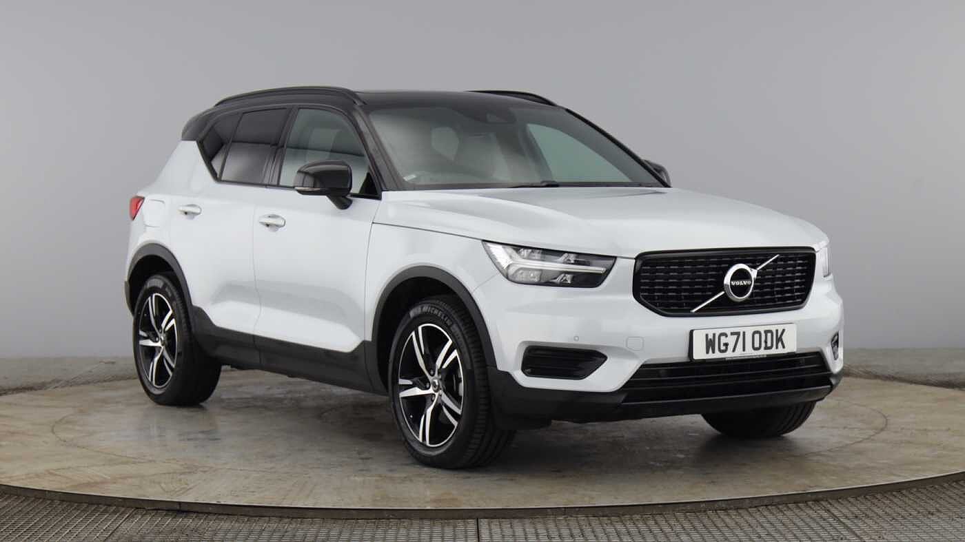 Main listing image - Volvo XC40