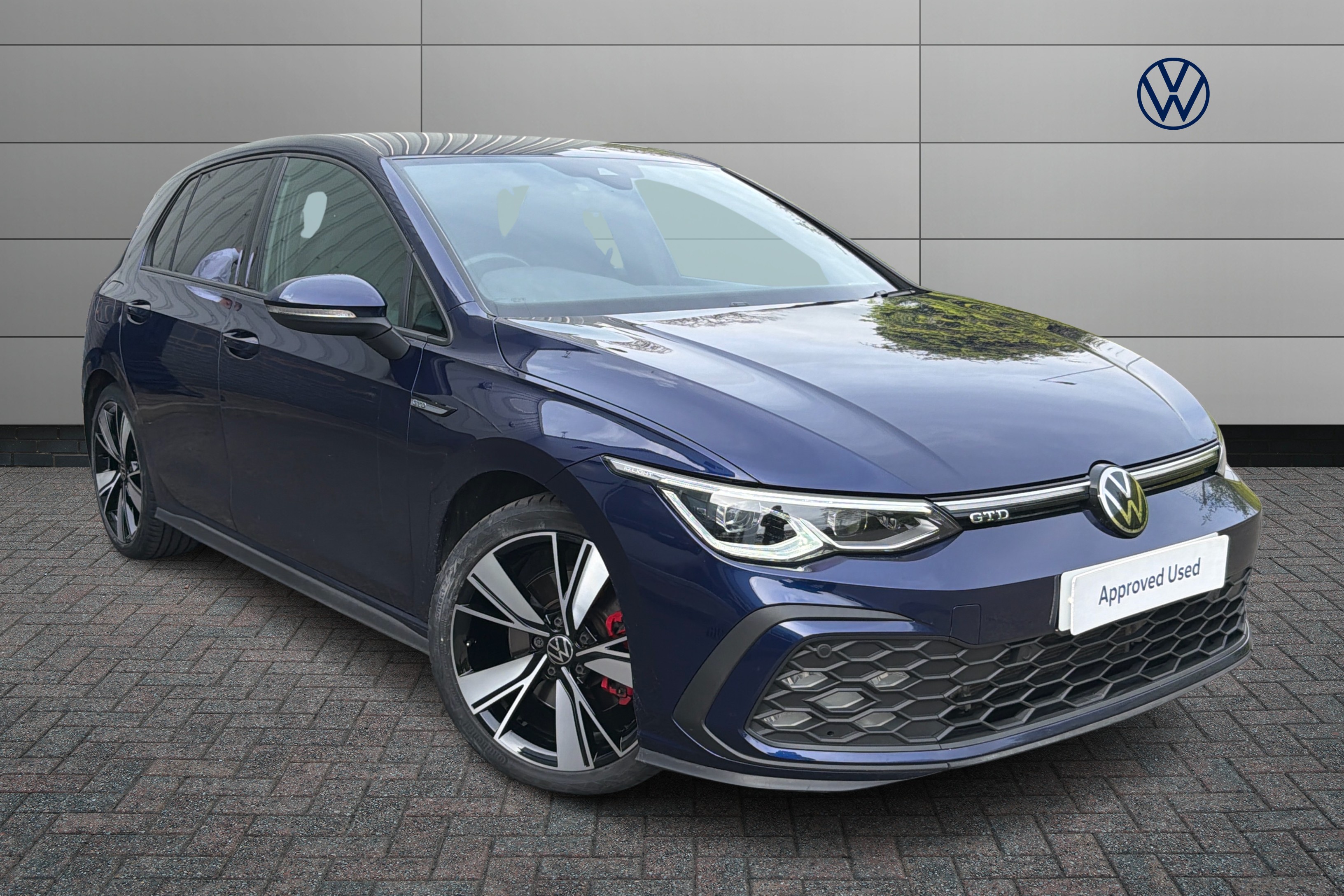 Main listing image - Volkswagen Golf