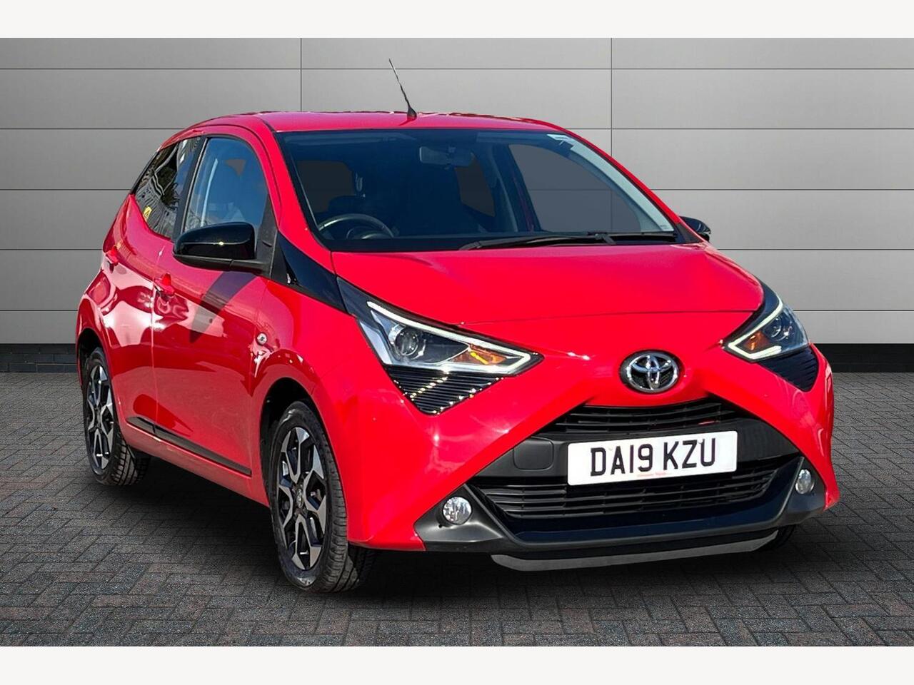 Main listing image - Toyota Aygo