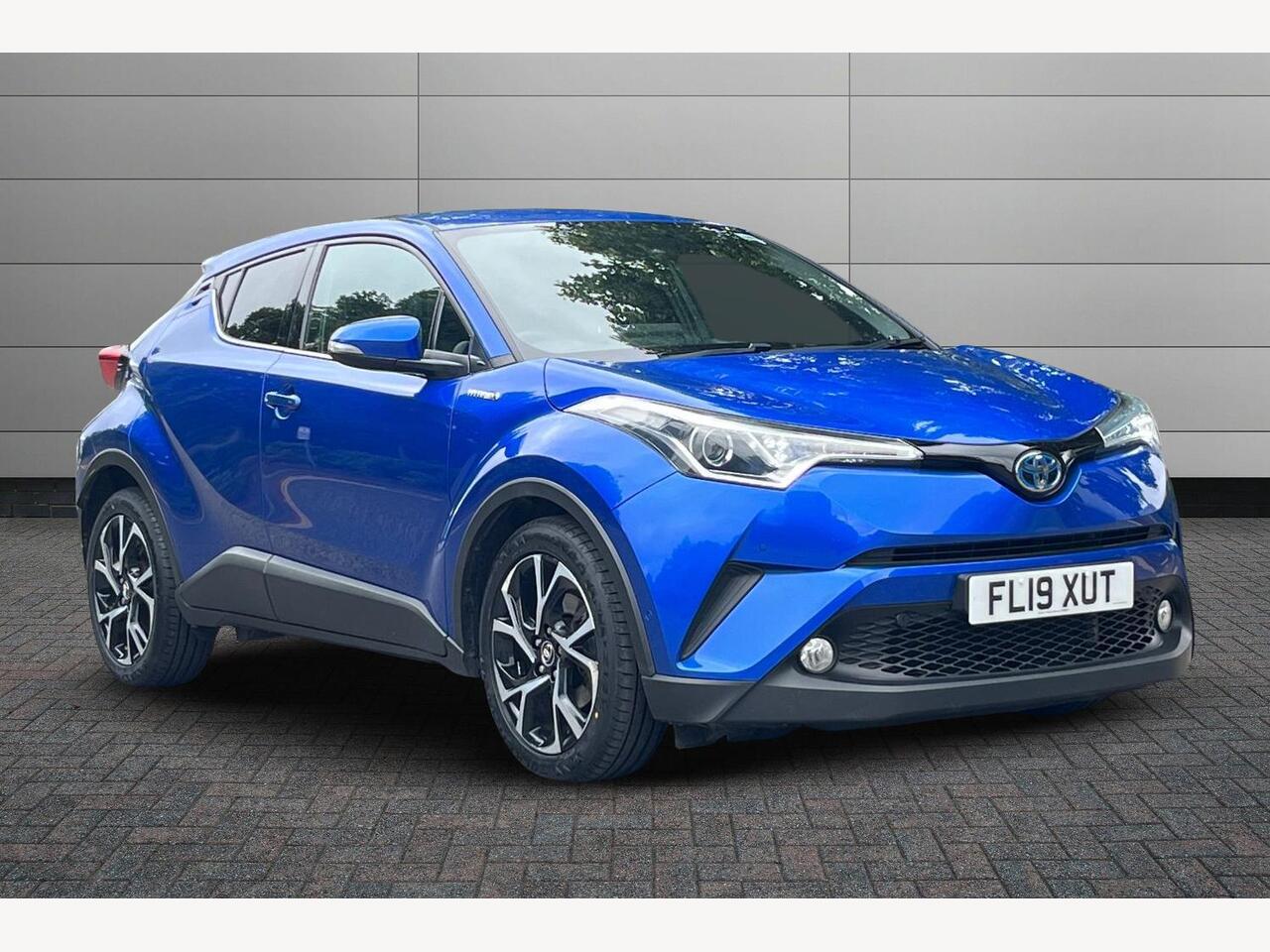 Main listing image - Toyota C-HR
