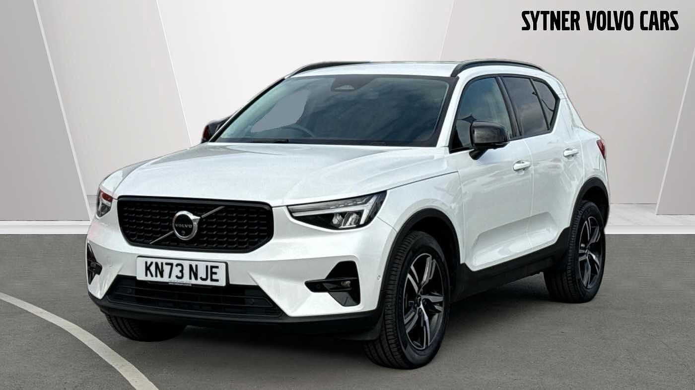 Main listing image - Volvo XC40