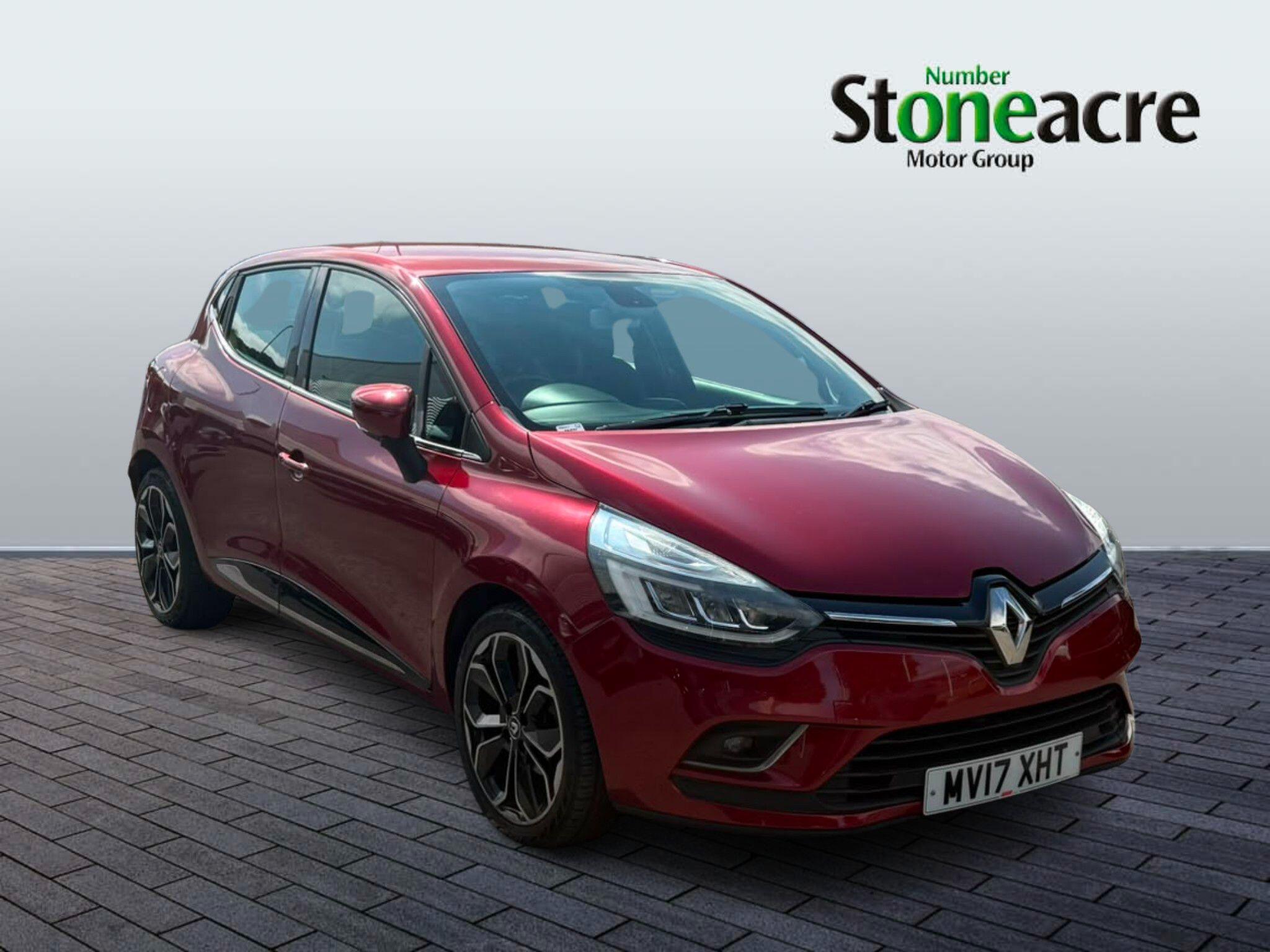 Main listing image - Renault Clio