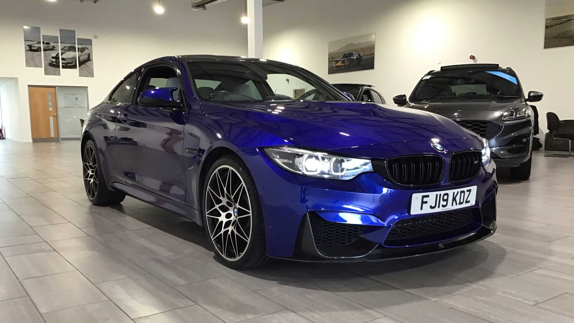 Main listing image - BMW M4