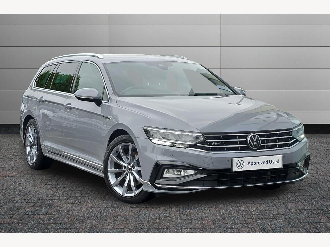 Main listing image - Volkswagen Passat Estate